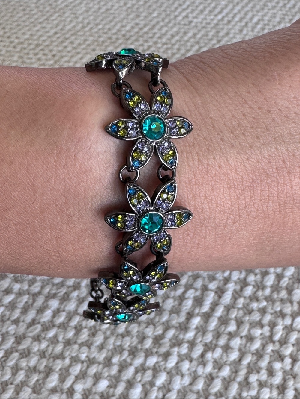 Joan Rivers Teal and Olive Flower Link Bracelet - Picture 2 of 8